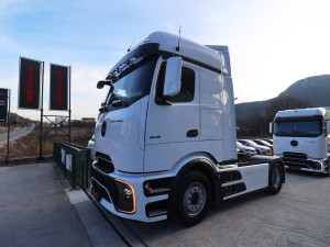 Mercedes Actros L 1848 Pro Big Oil-Retarder Standklima Safety
