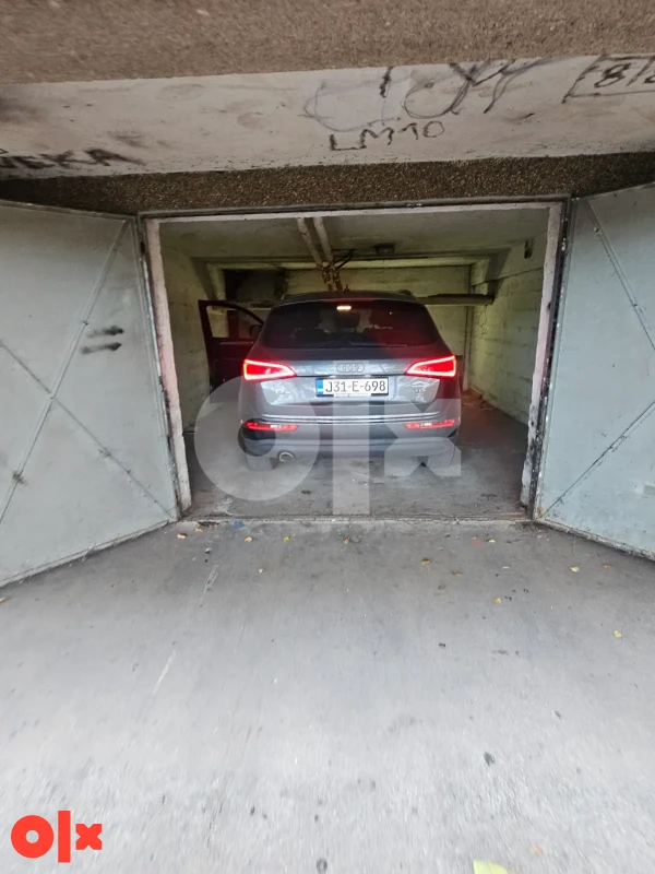 Garaža Blatuša 21m2 3