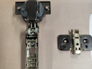 BLUM onyx kriva baglama spojnica sa amortizerom - 32098