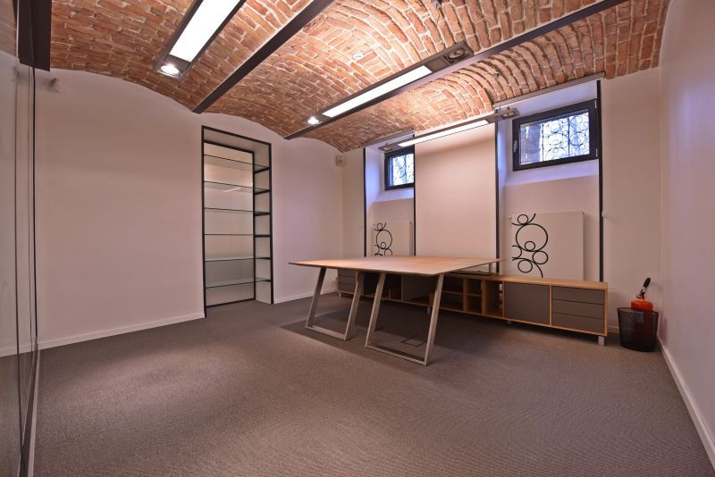 Poslovni prostor Sarajevo - Centar 220m2 + 2 parking mjesta 2