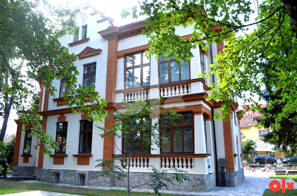 Poslovni prostor Banja Luka centar 150m2 Banjaluka izdajem lokal