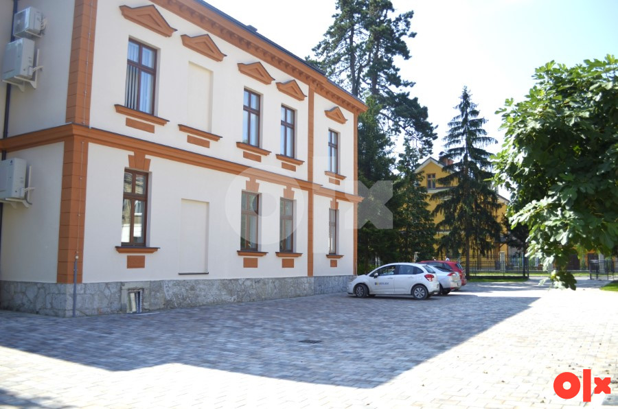 Poslovni prostor Banja Luka centar 150m2 Banjaluka izdajem lokal 3