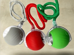 Lopta koja bjezi za macke mace igracka