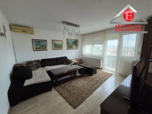 -CENTAR- Renoviran namješten troiposoban stan ID: 2608/ZP