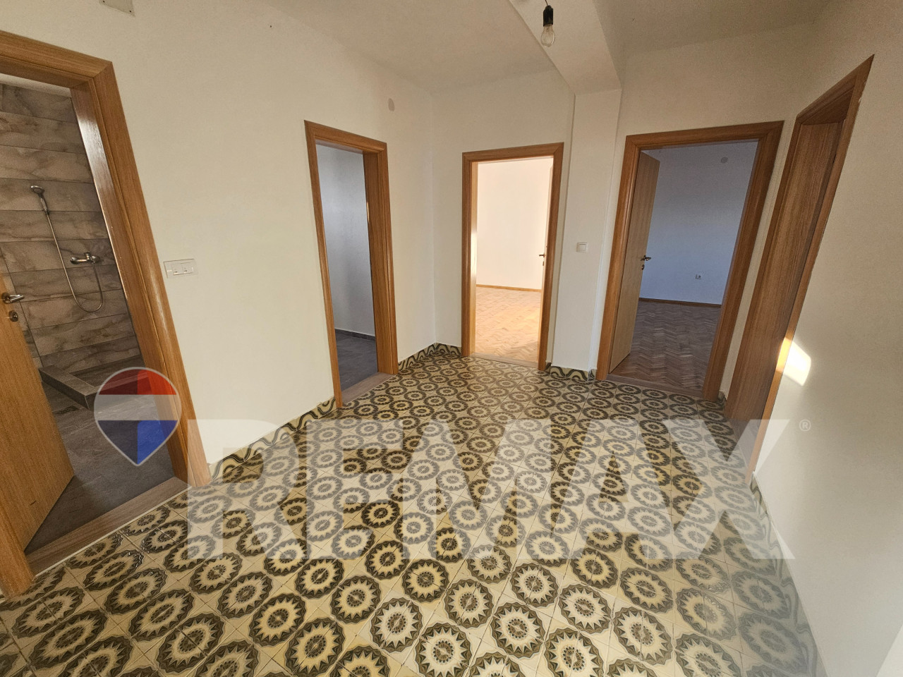 Stambeno-poslovni objekat 390m2/ Ramići 6
