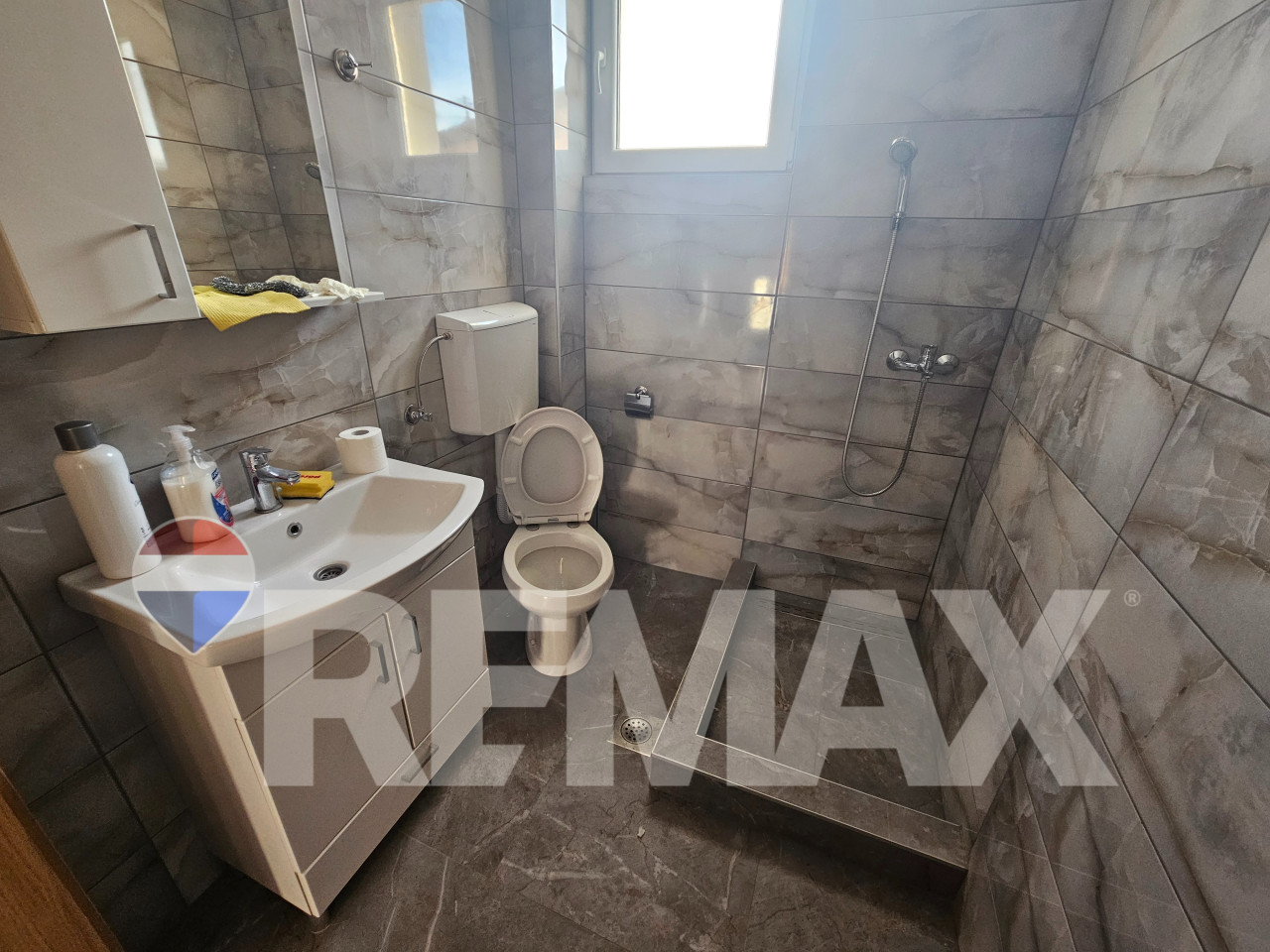Stambeno-poslovni objekat 390m2/ Ramići 7