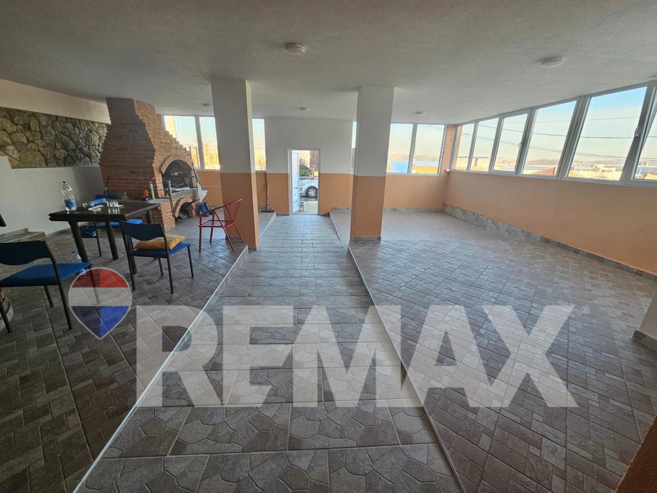 Stambeno-poslovni objekat 390m2/ Ramići 19