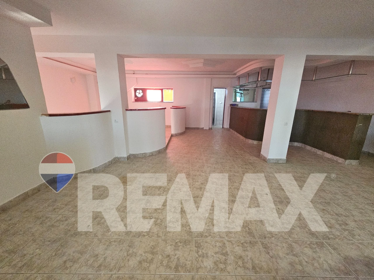 Stambeno-poslovni objekat 390m2/ Ramići 20