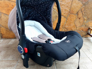 AUTOSJEDALICA ZA BEBE 0-13 KG CHIPOLINO +Jastucici+Adapteri
