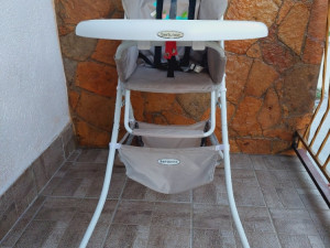 HRANILICA ZA BEBE STOLICA  BERTONE