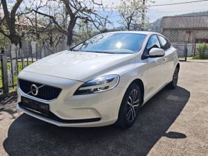 Volvo V40 2019 TOP STANJE