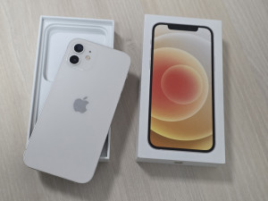IPHONE 12 64GB Bez tragova Koristenja Pisana Garancija Radnje