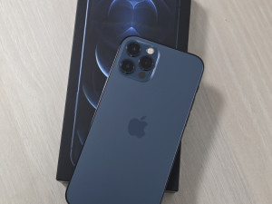 IPHONE 12 PRO 128GB Bez tragova koristenja Garancija