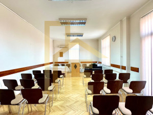 Iznajmljujemo poslovni prostor u centru grada