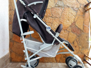 DJECIJA KOLICA KISOBRAN  bebe CHICCO  LONDON UP super lagana