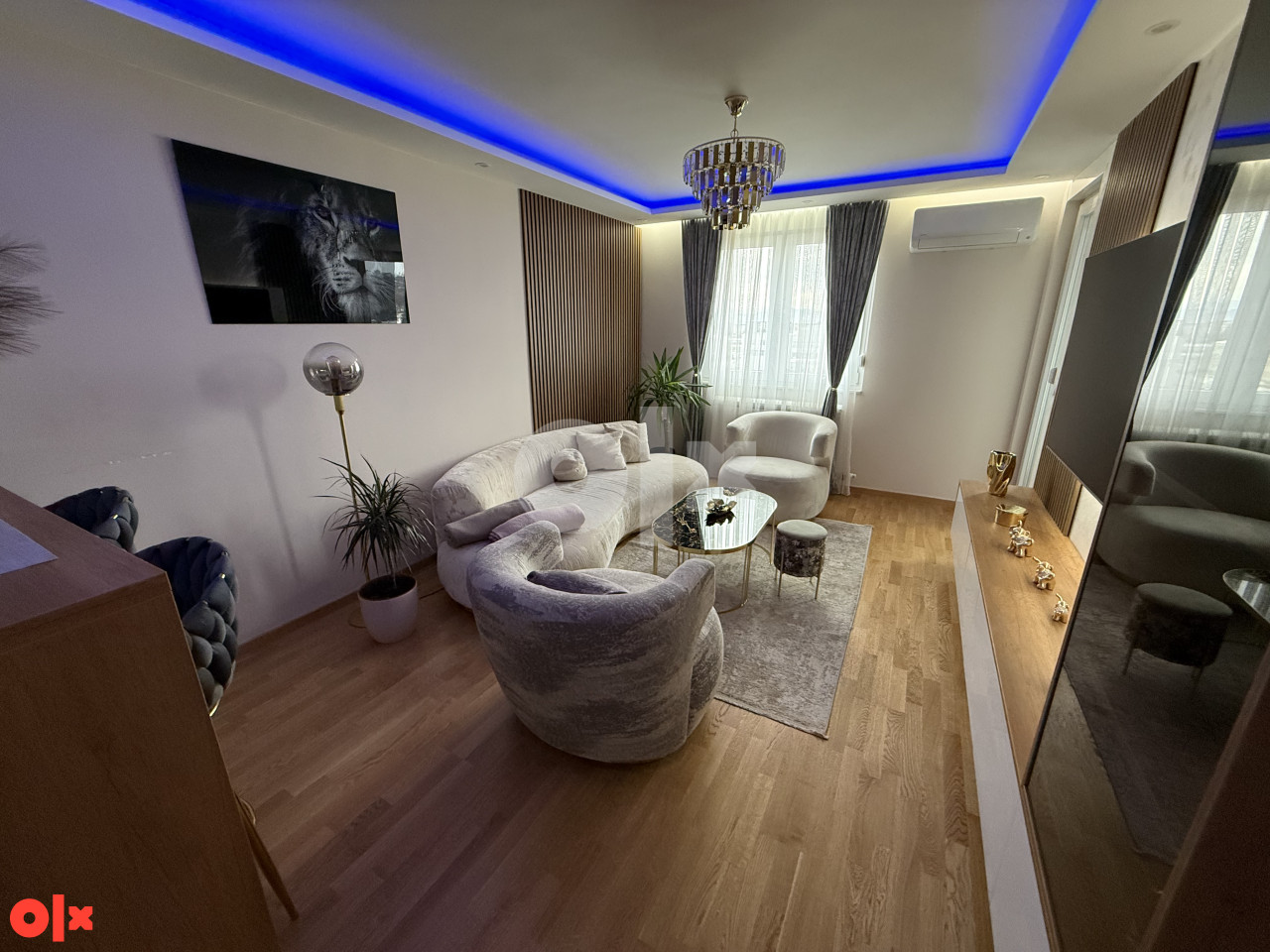 LUXUZNO opremljen stan (novogradnja sa svim aparatima) 2