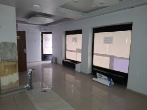 Poslovni prostor 35m2 i 120 m2 centar B Luka photo 2