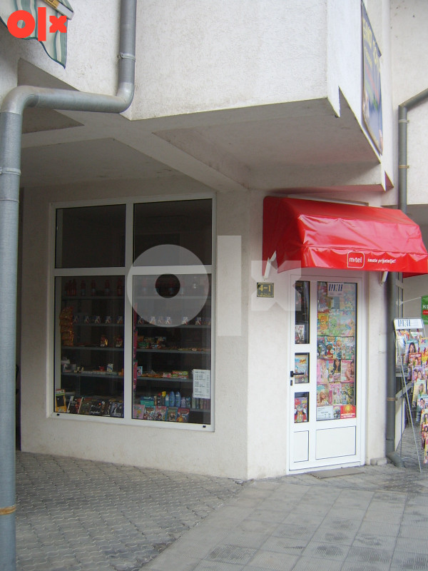 Izdaje se poslovni prostor u Čeliću,Zanatski centar, 20m2