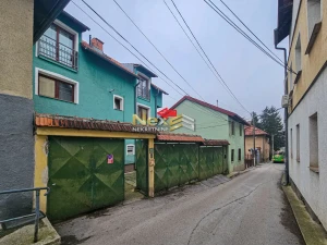 Trosoban stan Tepebašina/Marijin Dvor/Centar 68,49 m2