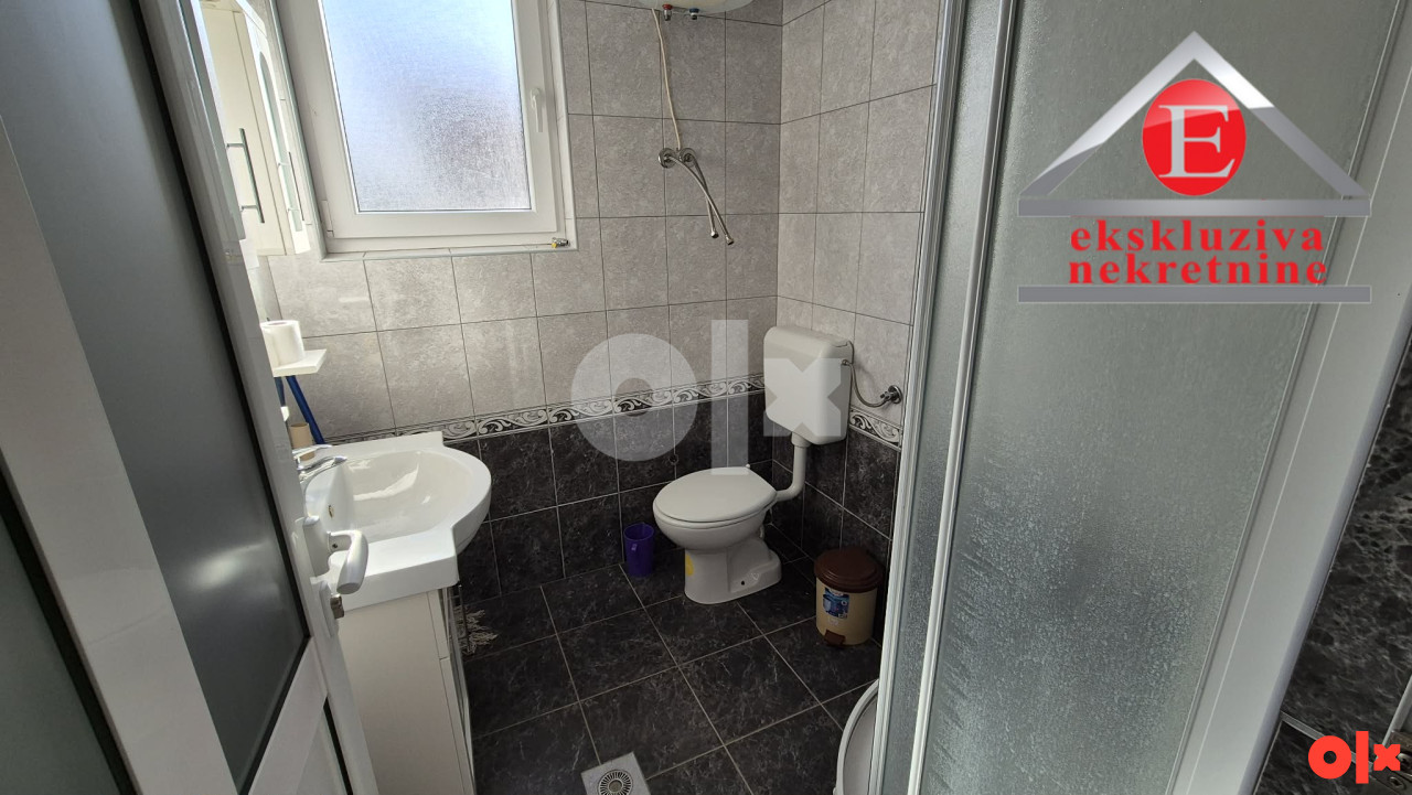 Prizemna kuća u američkom stilu površine 400m2 16