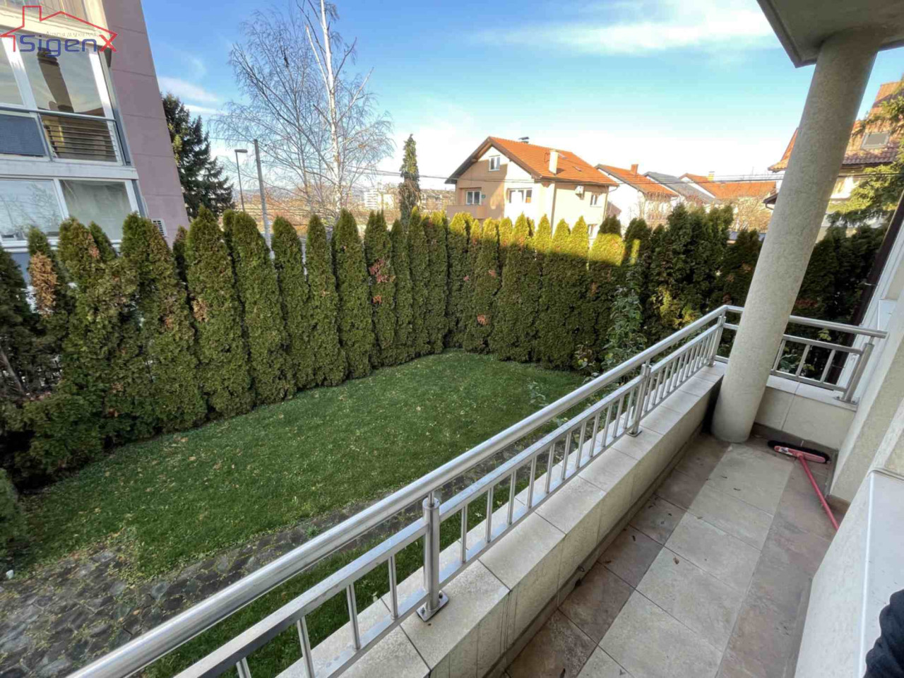 SIGENX prodaje Kuća/ Vila / Pejton / Ilidža/ 3 etaže 15