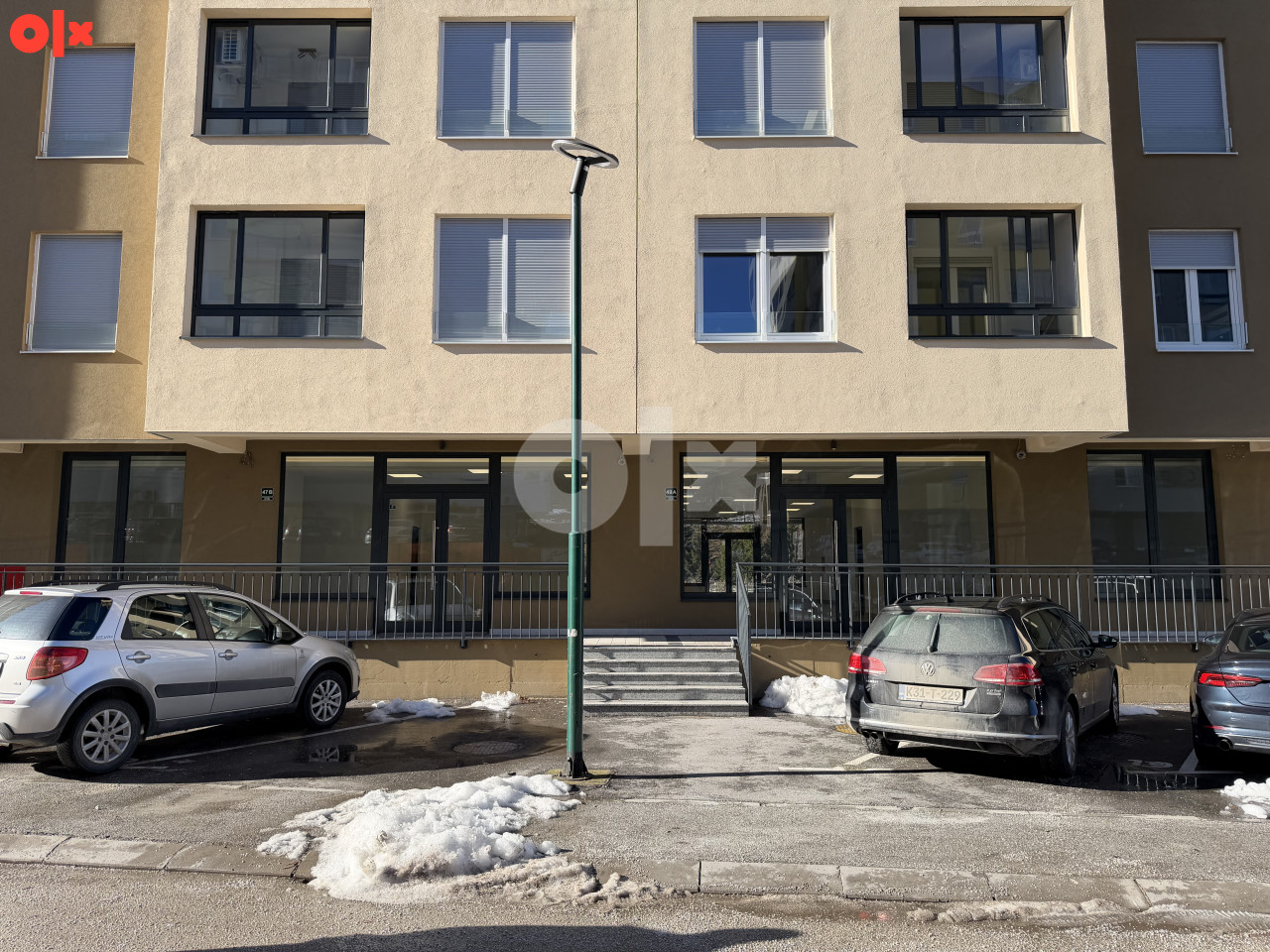 Poslovni prostor Hadžići 230m2 062-856-756 2