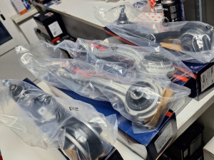 RAMENA LAFETE MERCEDES C KLASA W203 KOMPLET SET PREDNJA STRANA