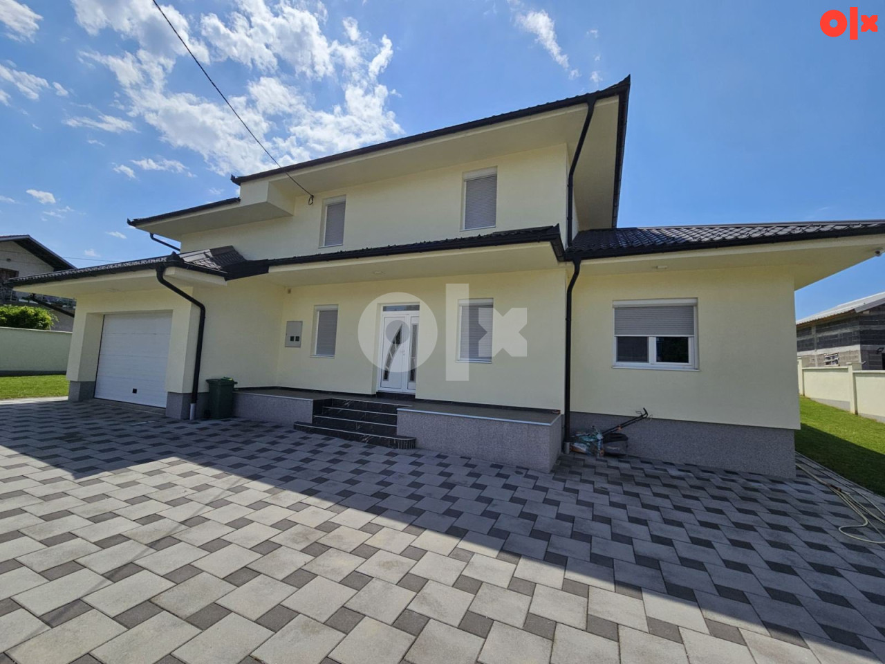 PRODAJA VILA sa bazenom Banja Luka 298m2 3