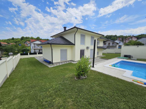 PRODAJA VILA sa bazenom Banja Luka 298m2