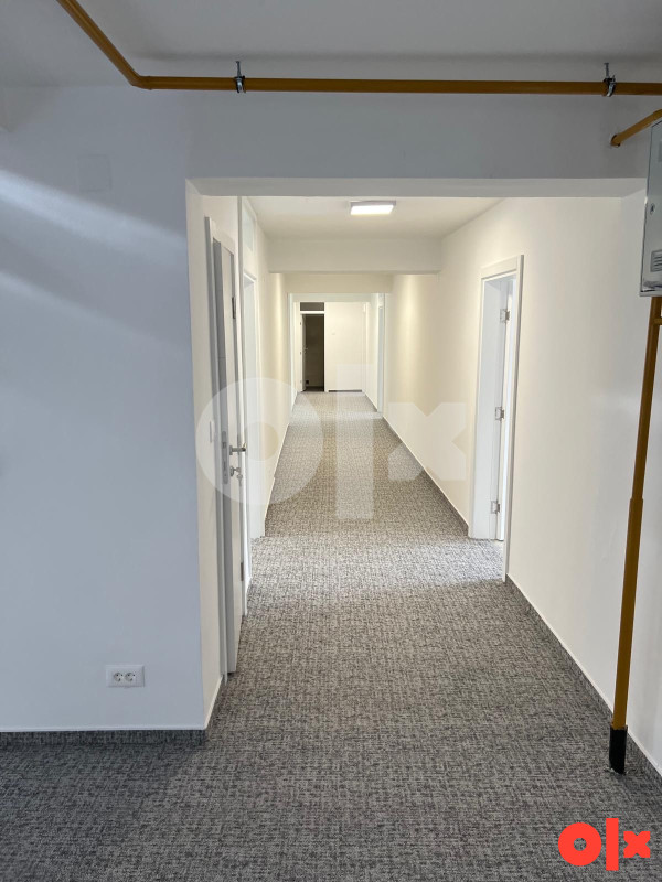 Poslovni objekat 1432m2 - 55 kancelarija 6 spratova - Centar 2