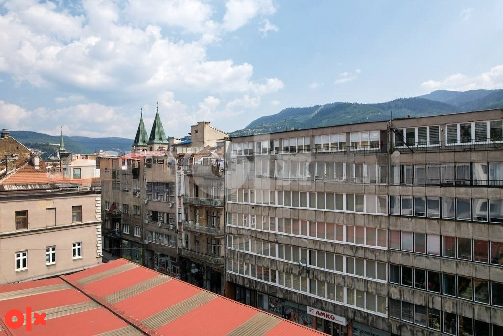 Poslovni objekat 1432m2 - 55 kancelarija 6 spratova - Centar