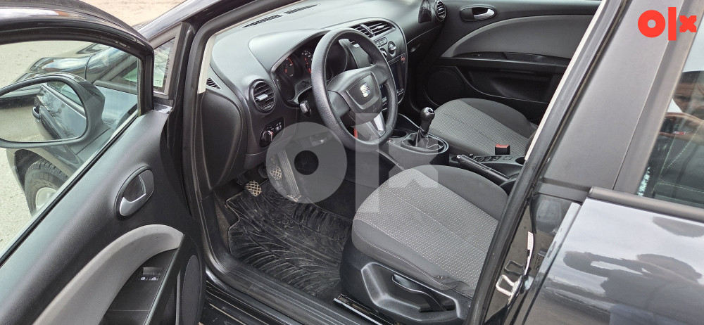 Seat Leon 2011 godina 1.6 tdi 77kw - slika 11