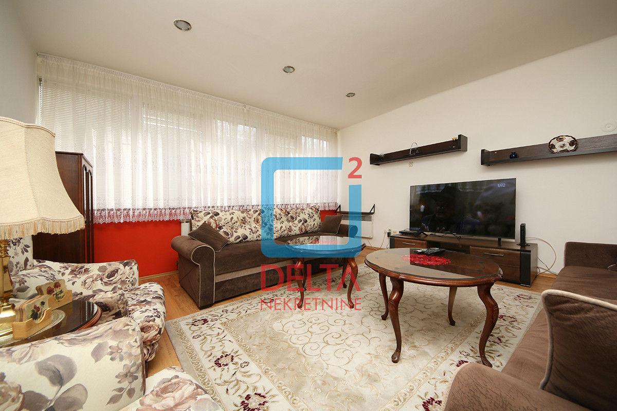 Namješten petosoban stan / 140m2 / 1.sprat / Grbavica / Kovačići 3