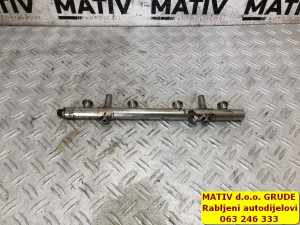 RAMPA goriva Audi A5 8W F5 2,0 TFSI 2017 06K133317G RG