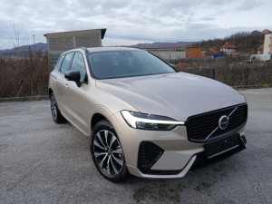Volvo XC60 2024 B5 Petrol PLUS DARK u pripremi