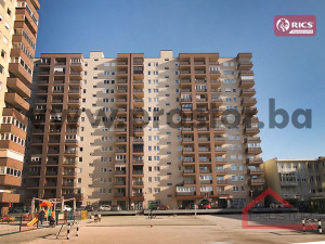 PROSTOR prodaje: Garsonjera na desetom spratu, naselje Miljacka