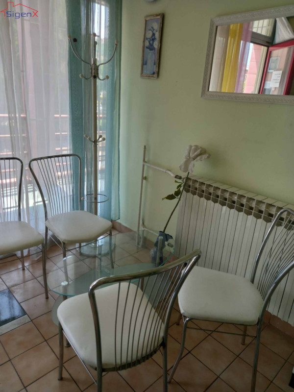 Poslovni prostor Hrasno/16m2 / Izdavanje/ 3