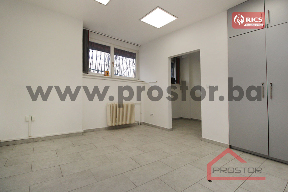 PROSTOR izdaje: Poslovni prostor, 23m2, Marijin Dvor 2