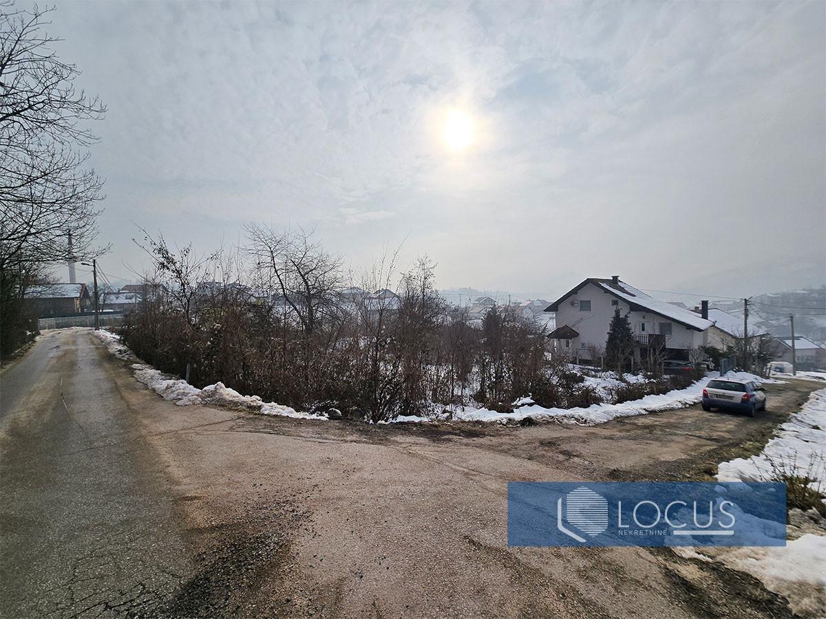 LOCUS: Zemljište sa građevnskom dozvolom, Orahov brijeg 12
