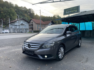 Mercedes-Benz B 180 2013 god. NAVI