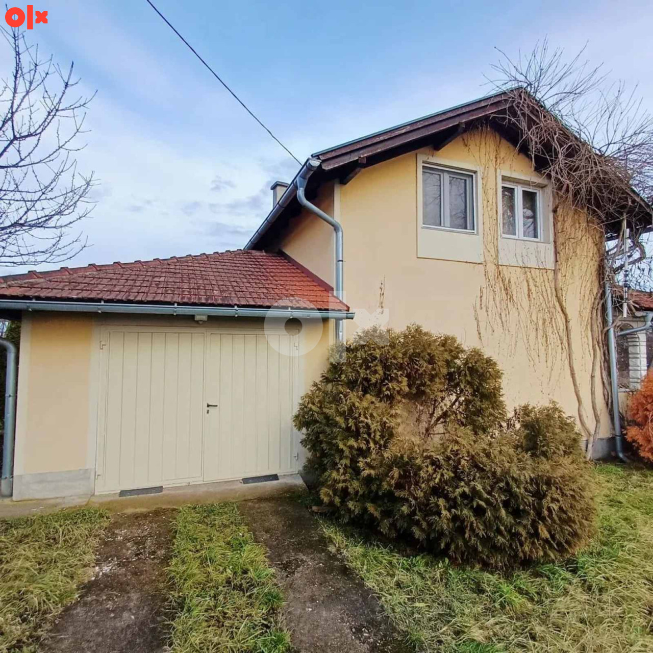 Kuća Kozarac 1090m2, Centar bazen 11