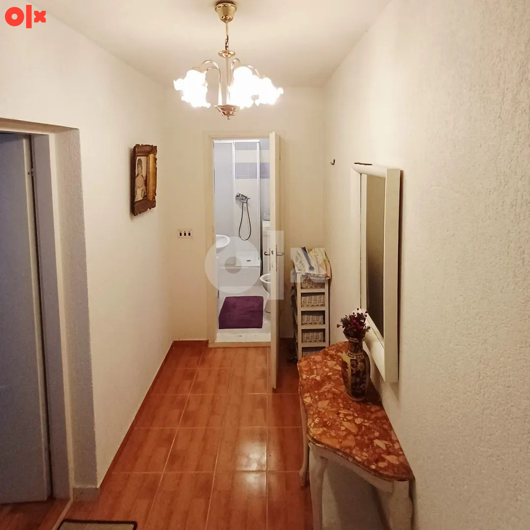 Kuća Kozarac 1090m2, Centar bazen 9
