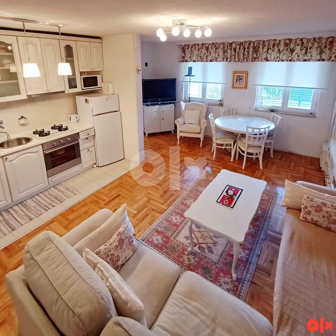 Kuća Kozarac 1090m2, Centar bazen 2