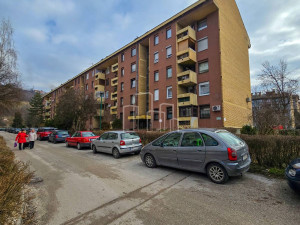 Trosoban Stan 68m2 Dobrinja Prodaja