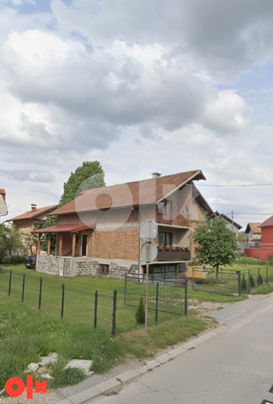Kuca 360m2 na parceli 955m2 Sokolovic kolonija Ilidza