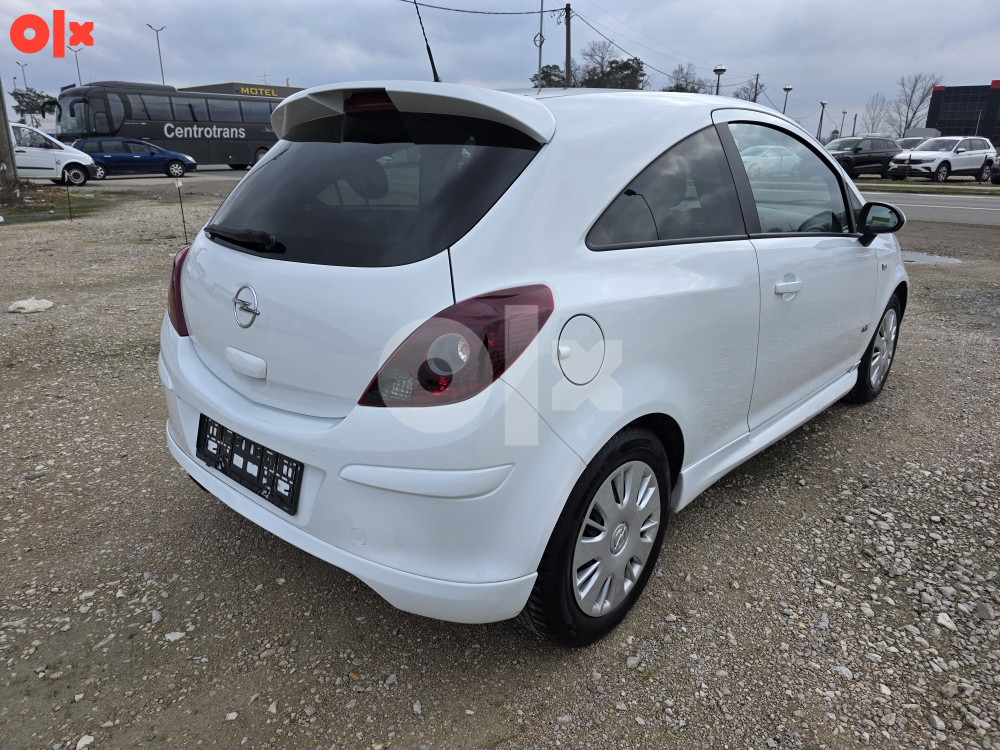 Opel Corsa 1.4 2010g 74kw uvoz iz CH 065 007 017