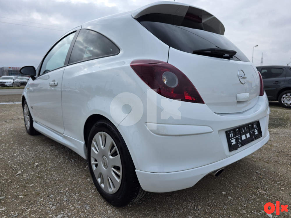 Opel Corsa 1.4 2010g 74kw uvoz iz CH 065 007 017