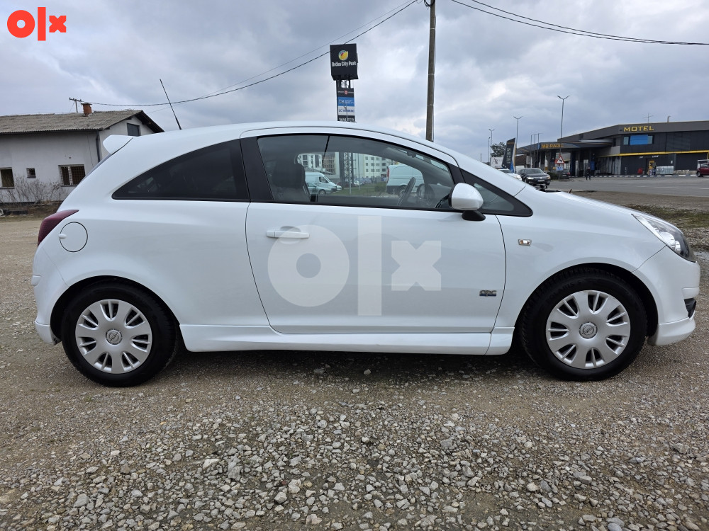 Opel Corsa 1.4 2010g 74kw uvoz iz CH 065 007 017