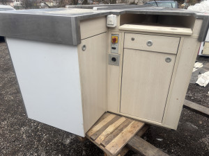 Pult, kolica I korpe (inox), za trgovinu, butik ili dr.