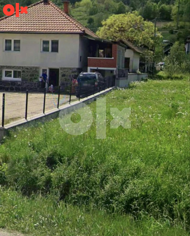 Atraktivno građevinsko zemljište 1150 m uz magistralni put M17 2